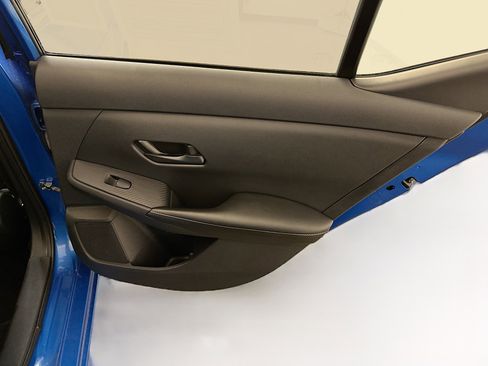 Used 2024 Nissan Sentra SV image 30