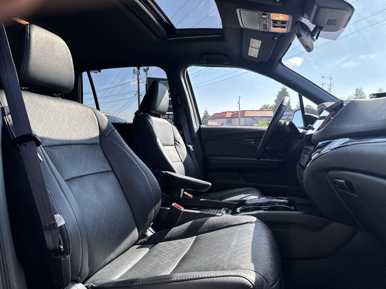 Used 2023 Honda Passport Elite image 18