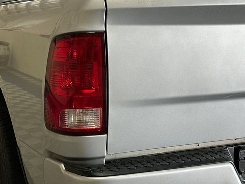 Used 2017 RAM 1500 Express image 40