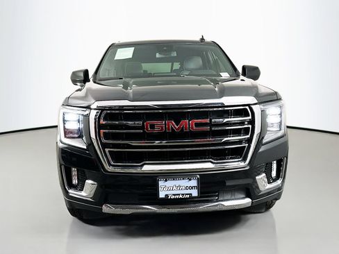 Used 2023 GMC Yukon SLT AWD/4WD image 2