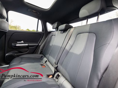 Used 2023 Mercedes-Benz GLA 250 4MATIC w/ Premium Package image 24