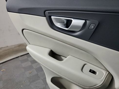 Certified 2024 Volvo XC60 B5 Core w/ Protection Package Premier image 20