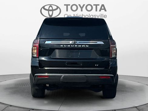 Used 2023 Chevrolet Suburban LT AWD/4WD image 4