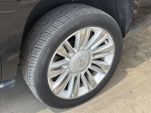 Used 2020 Cadillac Escalade ESV Platinum RWD image 5