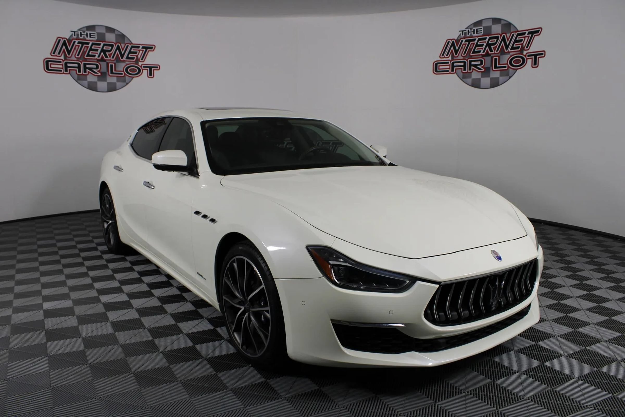 Used 2019 Maserati Ghibli S GranLusso AWD/4WD image 9