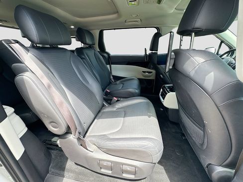 Used 2022 Kia Carnival SX Prestige FWD image 30