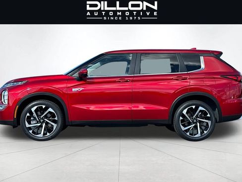 Used 2025 Mitsubishi Outlander 4WD Plug-In Hybrid image 7