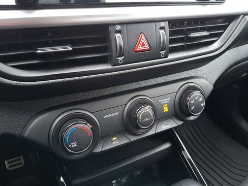 Used 2020 Kia Forte GT image 28