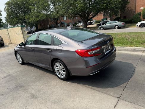 Used 2018 Honda Accord LX image 9