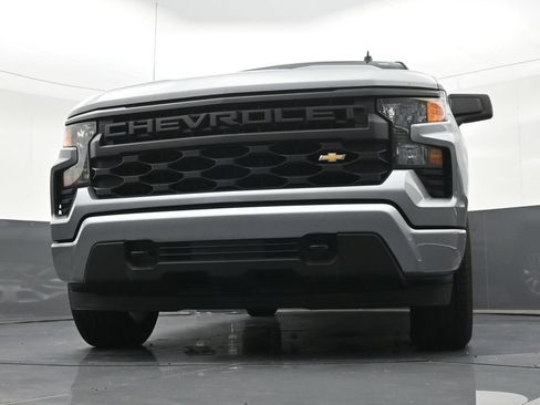 Used 2026 Chevrolet Silverado 1500 Custom RWD image 32