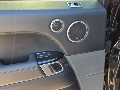 Used 2020 Land Rover Range Rover Sport HST image 17