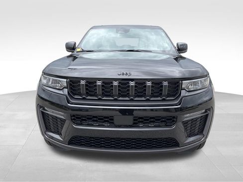 New 2026 Jeep Grand Cherokee Limited AWD/4WD image 2