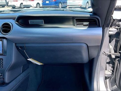 Used 2022 Ford Mustang GT RWD image 21