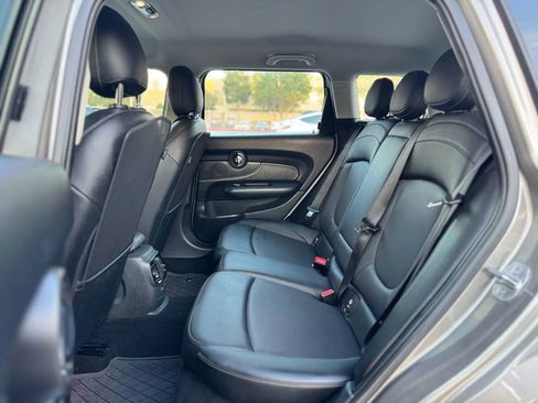 Used 2016 MINI Cooper Clubman image 18