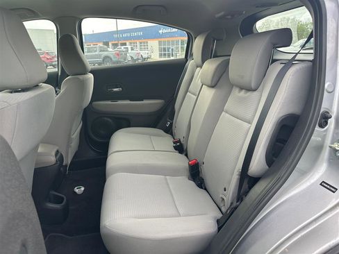 Used 2020 Honda HR-V LX image 7