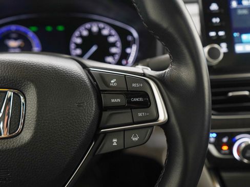 Used 2020 Honda Accord Touring image 25