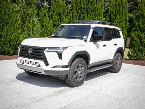 Used 2024 Lexus GX 550 AWD/4WD image 5