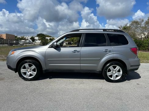 Used 2010 Subaru Forester 2.5X Premium image 8