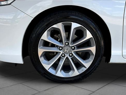 Used 2015 Honda Accord Sport image 11
