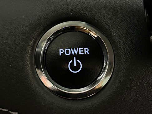 Certified 2023 Toyota Highlander XLE image 21