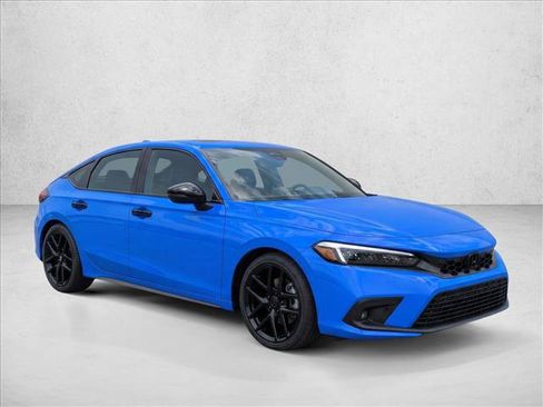 Used 2024 Honda Civic Sport Touring image 3