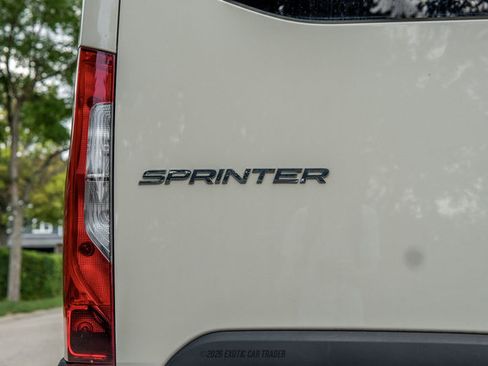 Used 2023 Mercedes-Benz Sprinter 2500 image 27