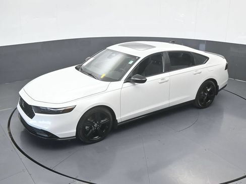 Used 2025 Honda Accord Sport image 47