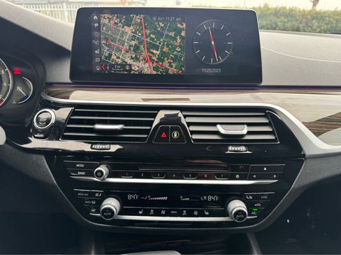 Used 2019 BMW 530i w/ Convenience Package image 15