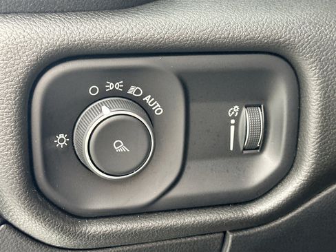 Used 2023 RAM 1500 Big Horn RWD image 10