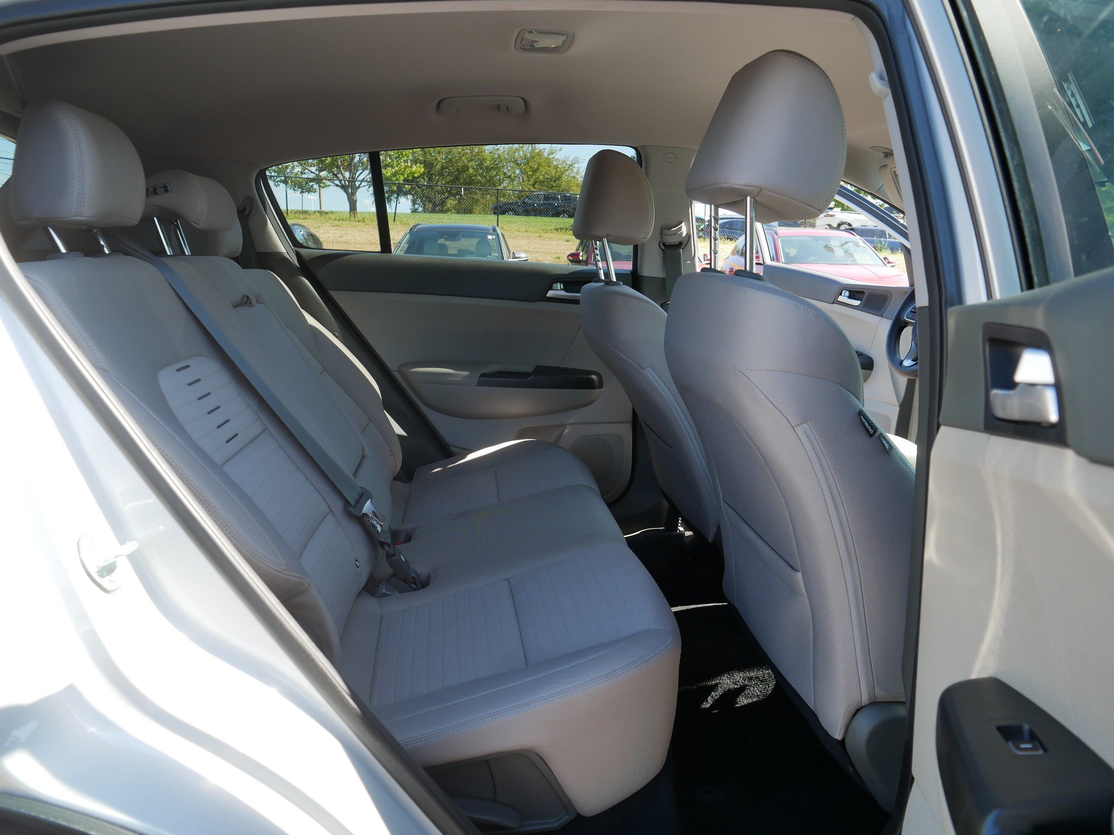 Used 2018 Kia Sportage LX AWD/4WD image 18