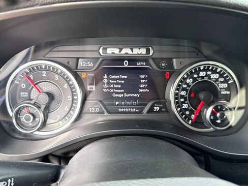 Used 2022 RAM 1500 Laramie AWD/4WD image 11