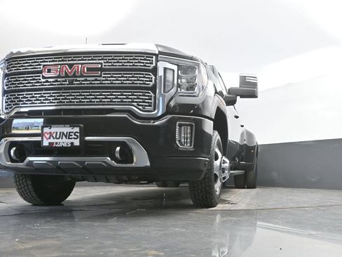 Used 2022 GMC Sierra 3500 Denali w/ Denali Ultimate Package AWD/4WD image 36