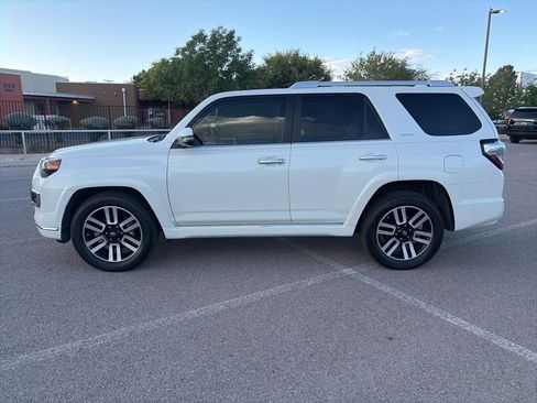 Used 2022 Toyota 4Runner Limited RWD image 9