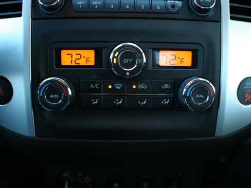 Used 2013 Nissan Frontier PRO-4X image 15