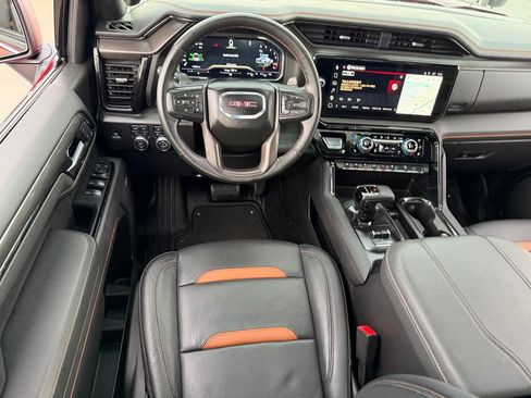 Used 2025 GMC Sierra 1500 AT4 w/ AT4 Premium Package AWD/4WD image 15