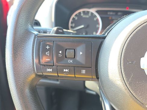 Used 2021 Nissan Rogue SV image 23