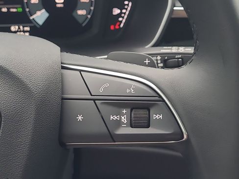 New 2025 Audi Q3 2.0T Premium image 12