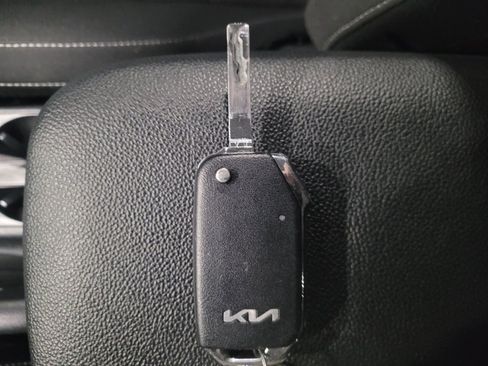 Used 2023 Kia Forte LXS image 32
