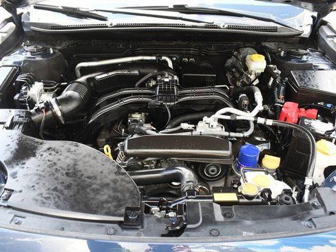 Used 2025 Subaru Outback Premium AWD/4WD image 30