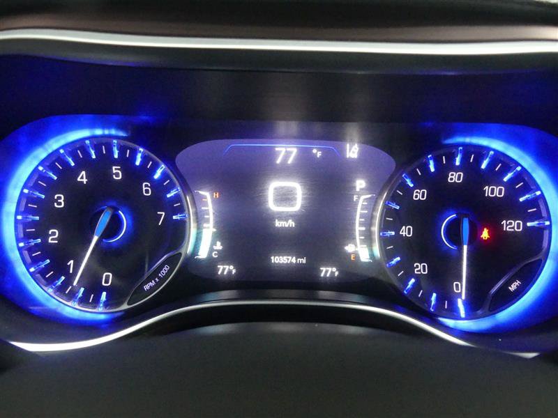 Used 2017 Chrysler Pacifica Limited w/ UConnect Theater Package FWD image 32