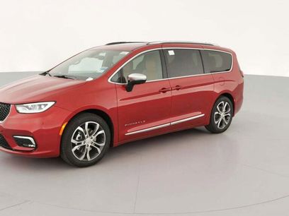 New 2026 Chrysler Pacifica Pinnacle