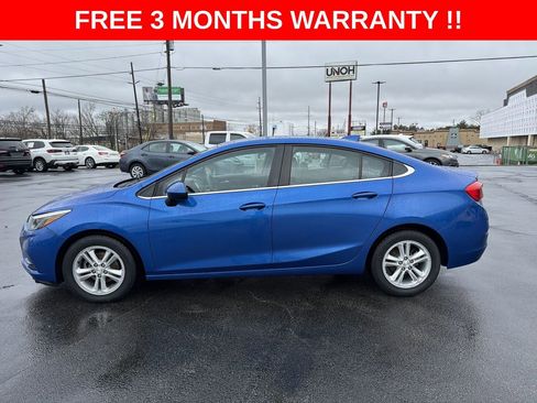 Used 2017 Chevrolet Cruze LT image 26