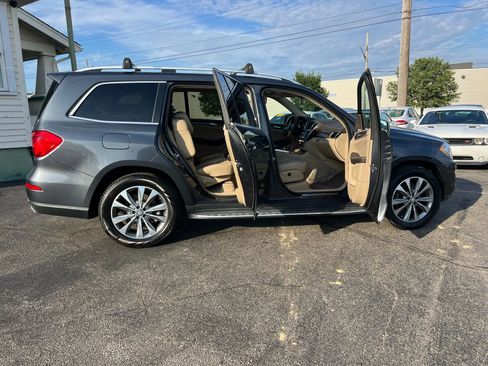 Used 2015 Mercedes-Benz GL 450 4MATIC image 31