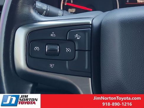 Used 2021 Chevrolet Suburban Z71 image 29