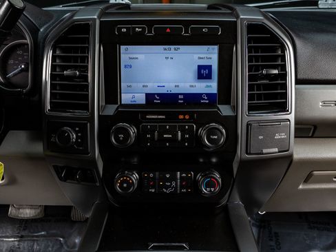 Used 2021 Ford F250 XLT w/ XLT Premium Package image 23