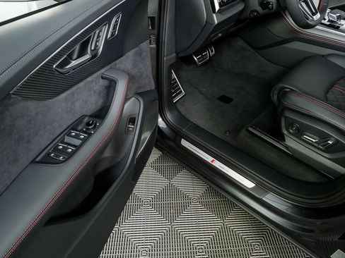 Used 2026 Audi SQ7 Prestige w/ S Sport Package image 8