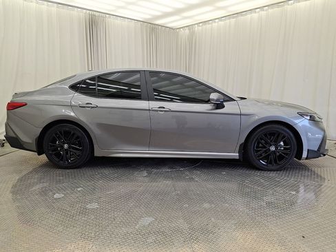 Used 2025 Toyota Camry SE w/ Convenience Package FWD image 29
