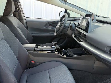 Certified 2026 Toyota Prius LE FWD image 28