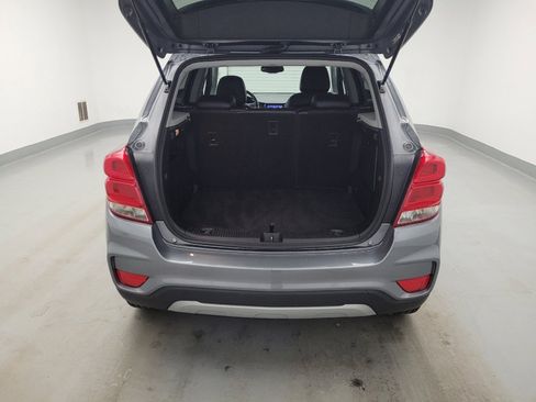Used 2020 Chevrolet Trax LT w/ LT Convenience Package FWD image 29