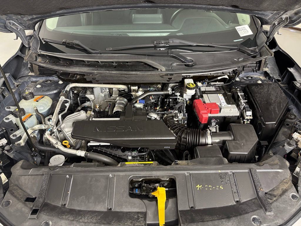 Used 2024 Nissan Rogue S FWD image 40